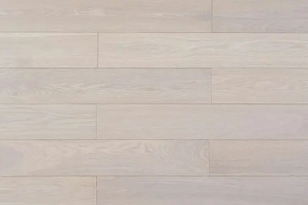 Массивная доска Аmber Wood  Дуб белая ночь лак 18*120*300-1800 мм